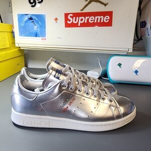 stan smith silver metallic womens